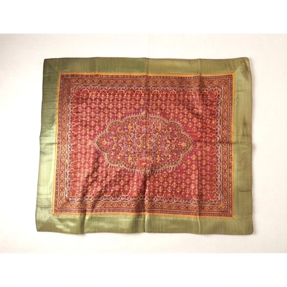 Shrujan Threads of Life Handcrafted Multicolor Medallion Tapestry Rug NWOT‎